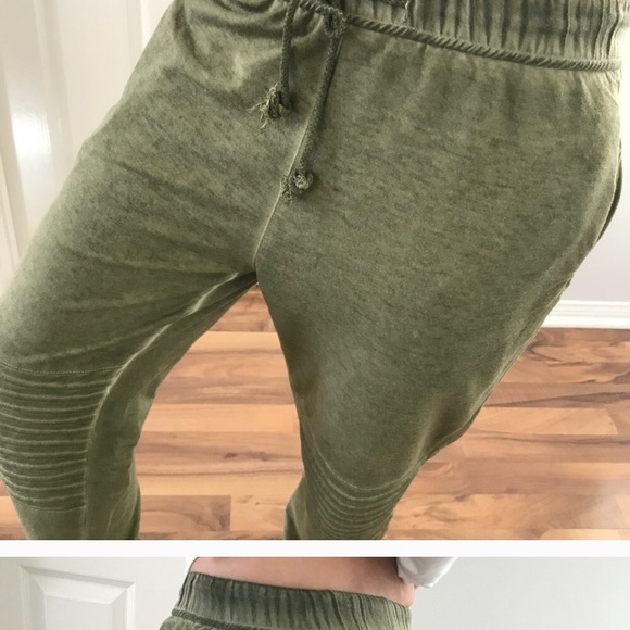 Lounging Rustic Joggers - Picture 4 of 8